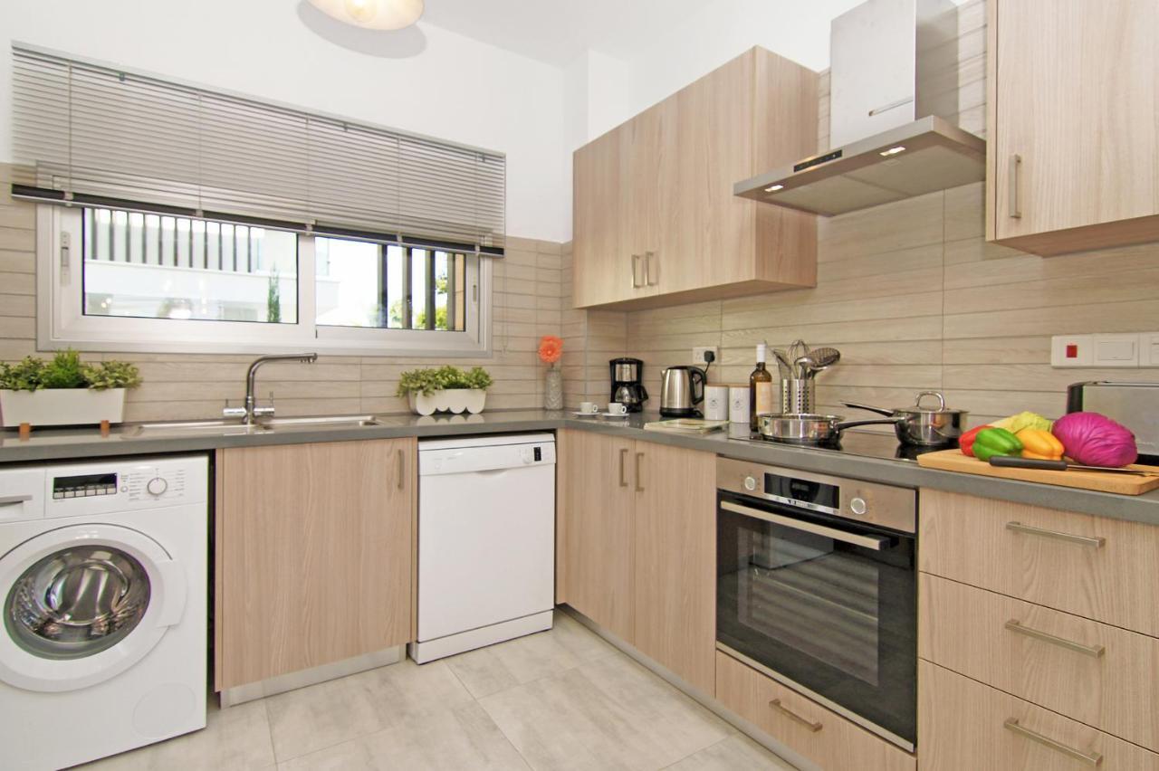 פרוטאראס Villa Lily מראה חיצוני תמונה
